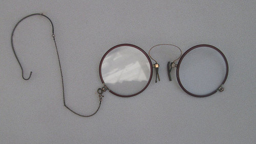 Uma breve história dos óculos